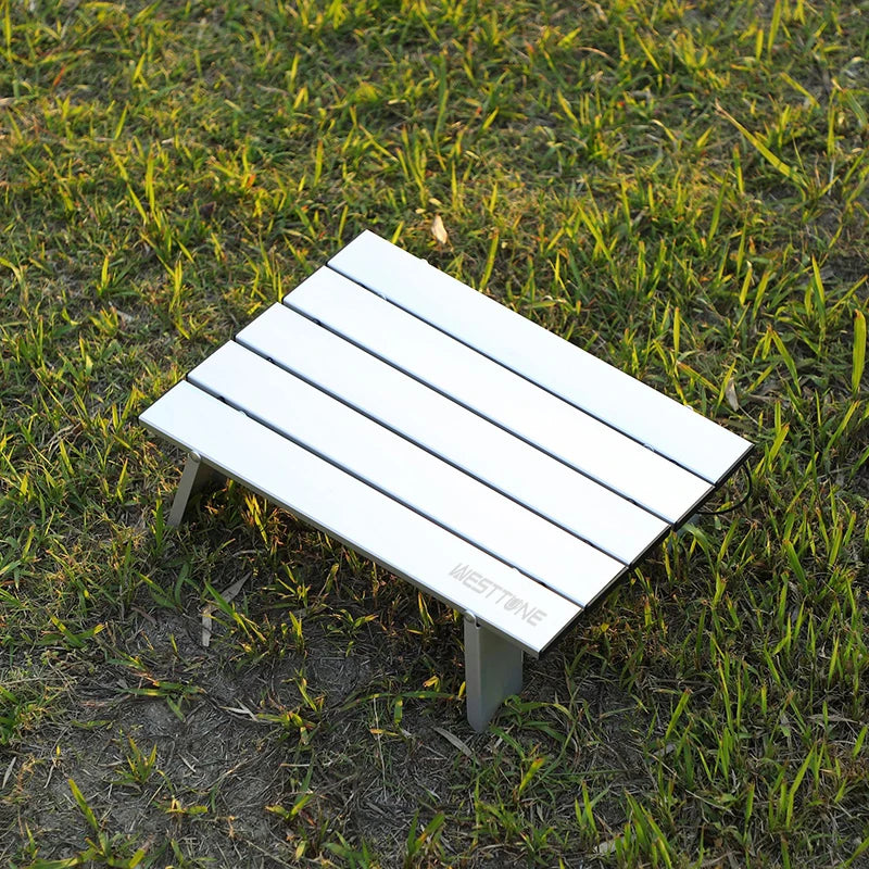 Ultralekki, składany stolik campingowy z aluminium